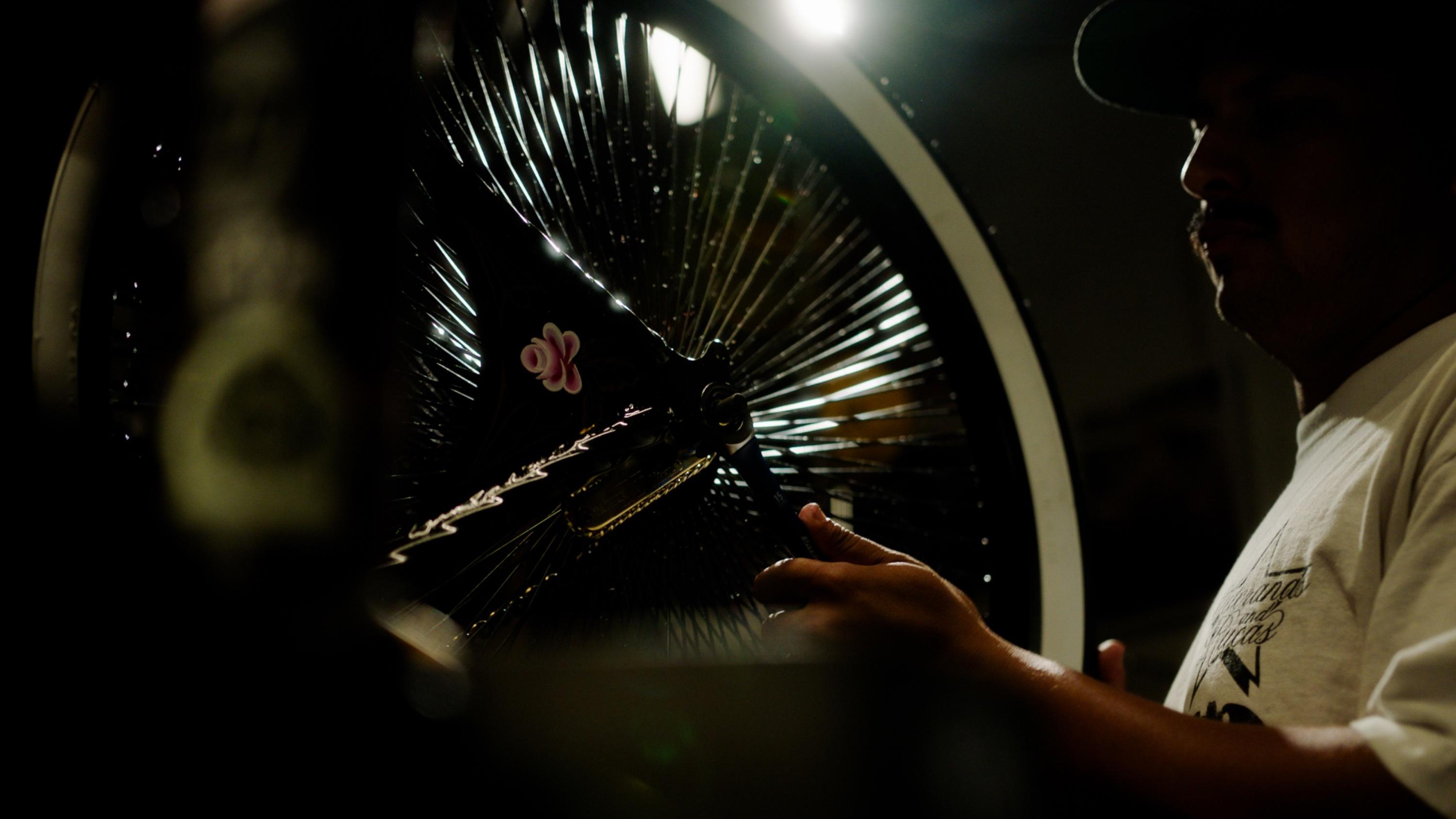 carousel-hero-element image-1